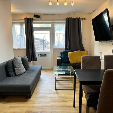 London Deluxe 6 Bedroom House Dagenham Luaran gambar