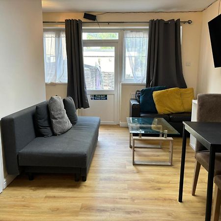 London Deluxe 6 Bedroom House Dagenham Luaran gambar