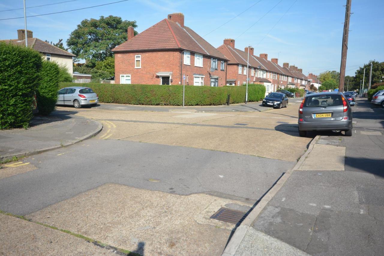 London Deluxe 6 Bedroom House Dagenham Luaran gambar