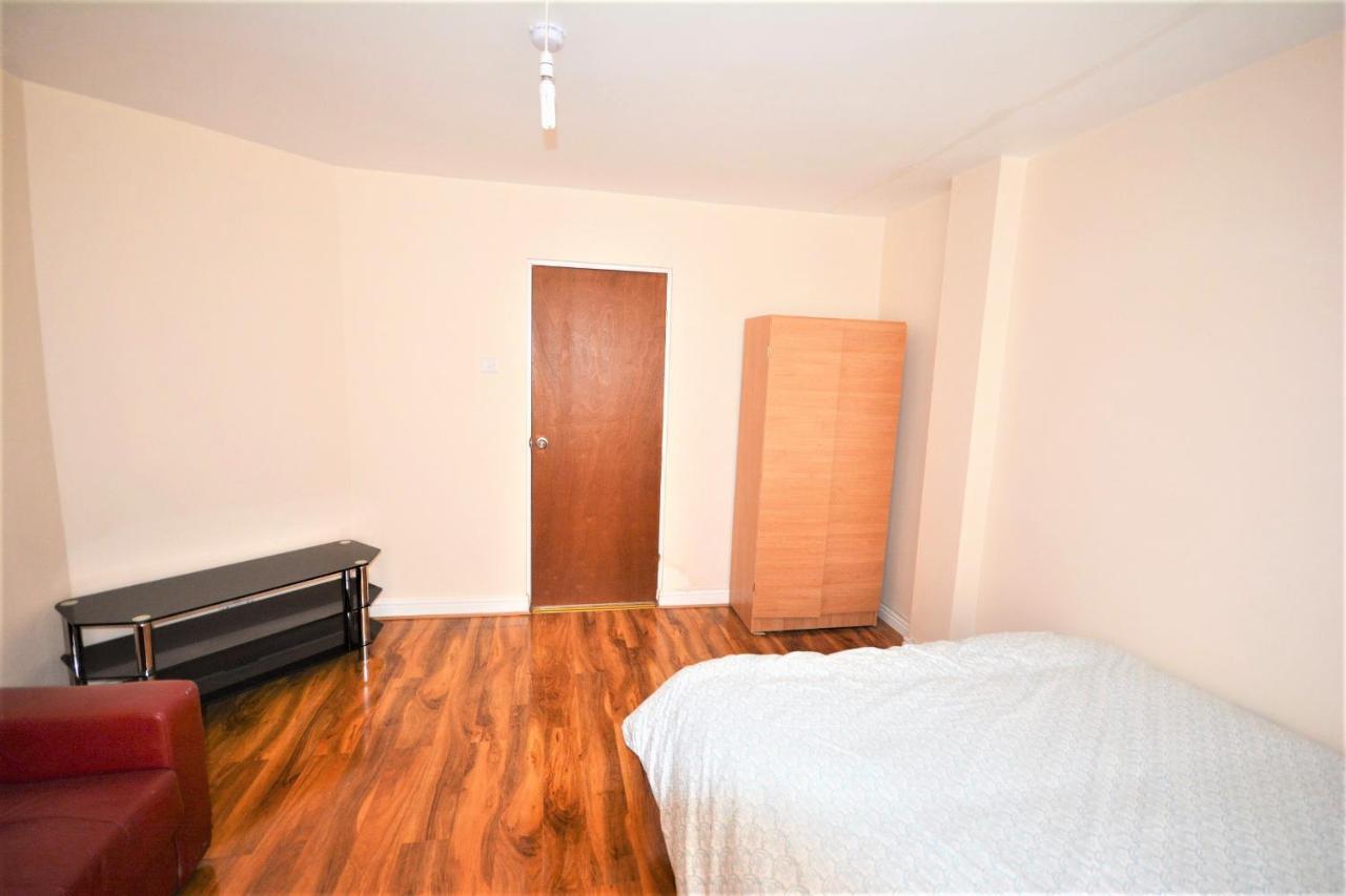 London Deluxe 6 Bedroom House Dagenham Luaran gambar