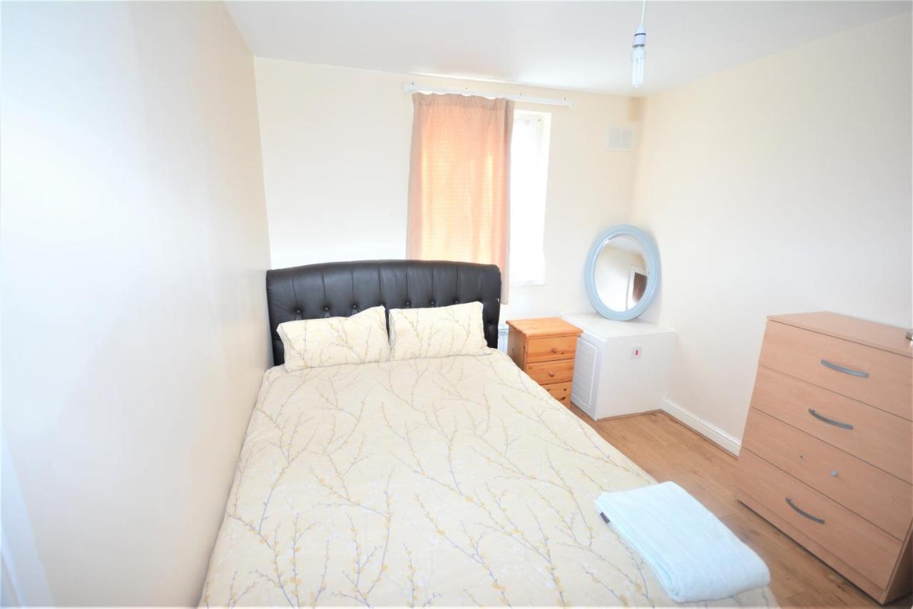 London Deluxe 6 Bedroom House Dagenham Luaran gambar