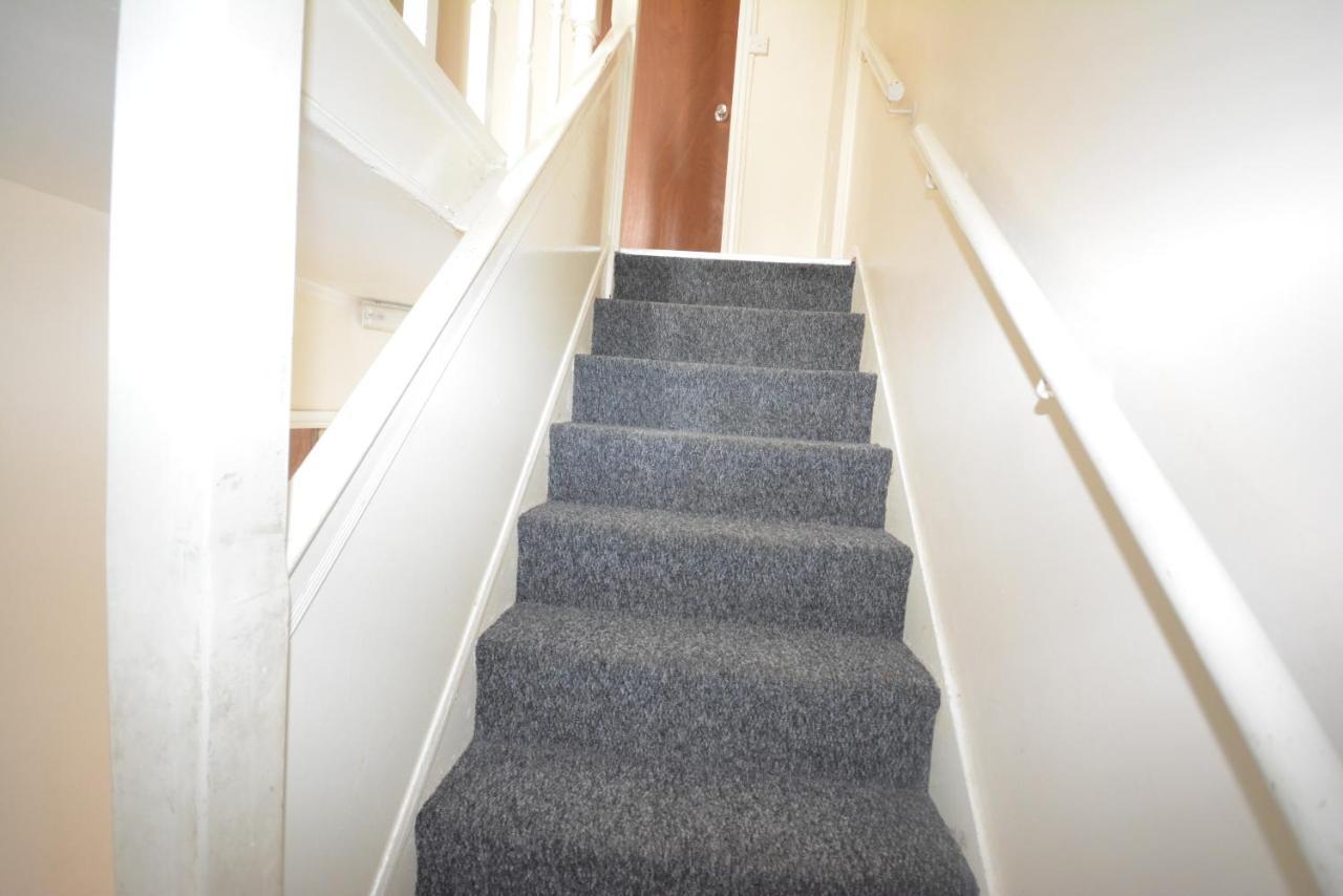 London Deluxe 6 Bedroom House Dagenham Luaran gambar