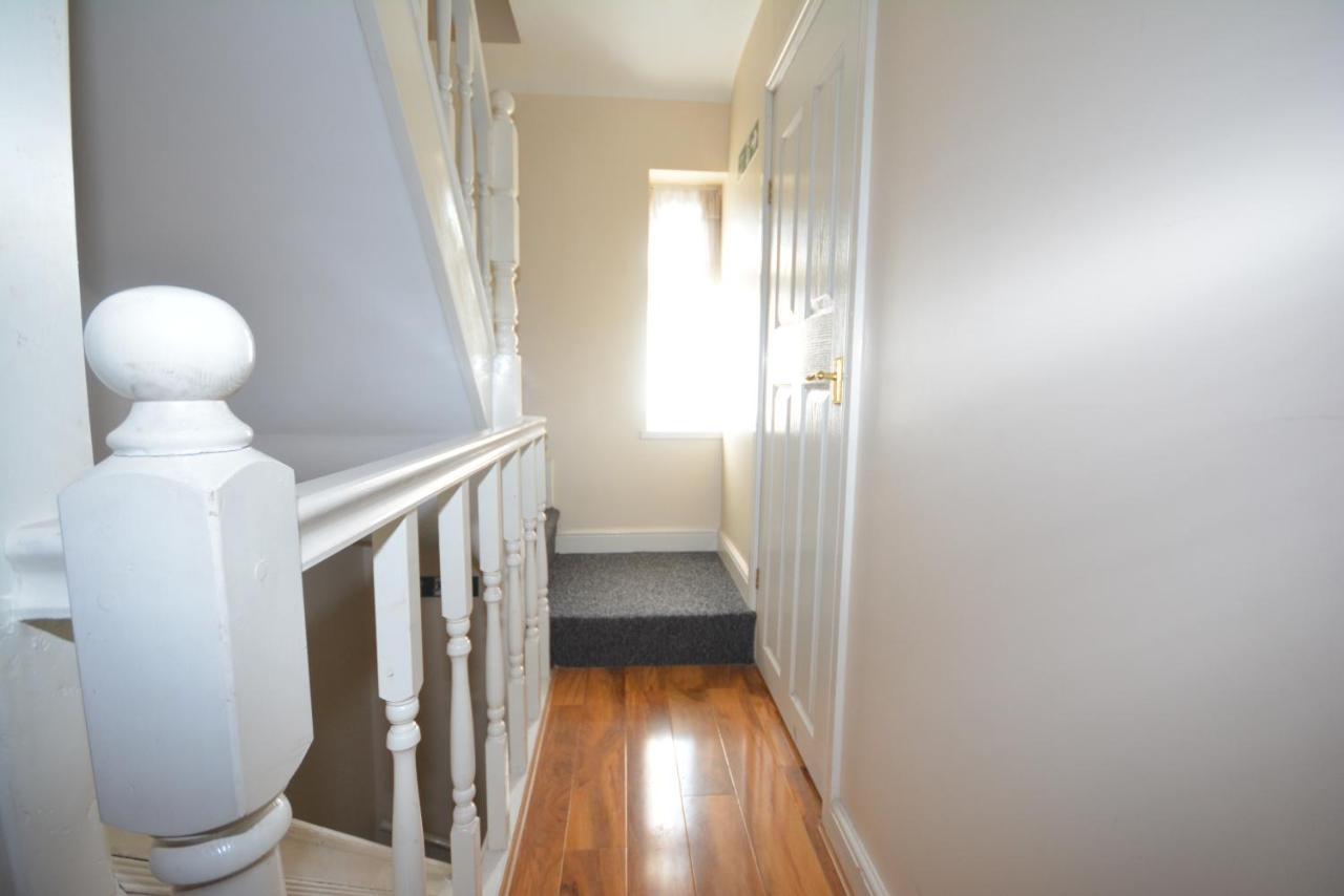 London Deluxe 6 Bedroom House Dagenham Luaran gambar